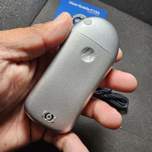 MOTOROLA C155 CELLPHONE RARE NEW OPEN BOX HAS PROTECTIVE PLASTIC ON IT WORKING - Picture 3 of 4